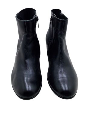 { Ecco} Leather Ankle Boot
